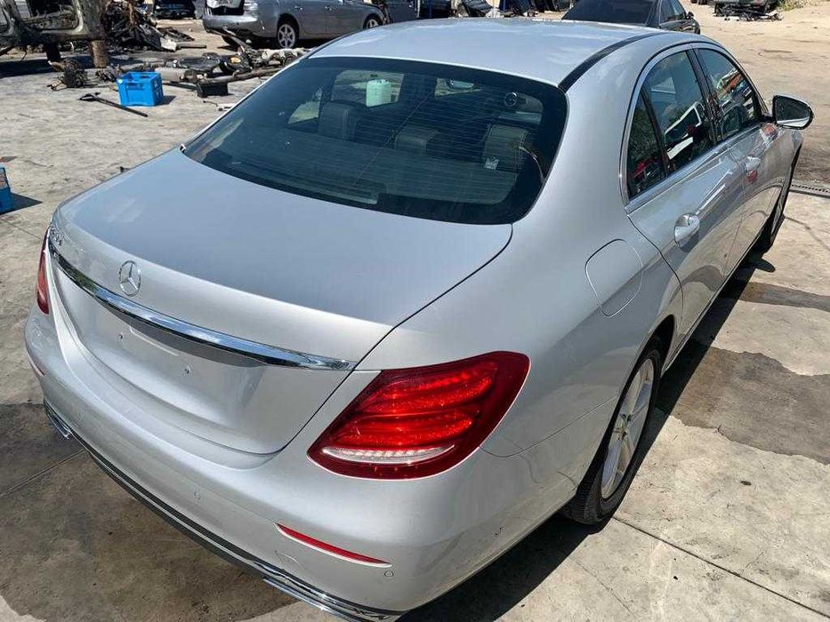 Dezmembrez mercedes e class w213/stop w213/e220 2017/usa w213/