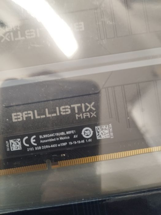 Memorie Ram Sigilata, Crucial Ballistix Max, 16GB DDR4 4400Mhz RGB XMP