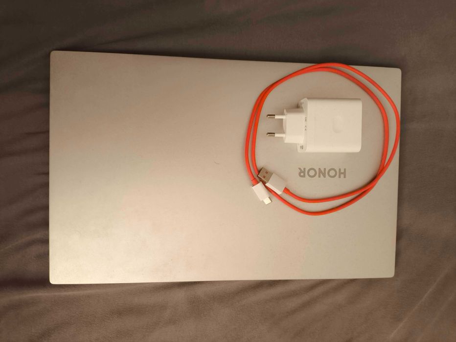 Laptop HONOR MagicBook Pro 8GB RAM 512GB ROM