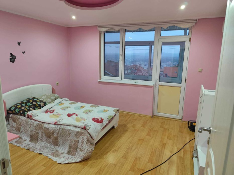 Продава се Тристаен апартамент в Разград, Център - 1000 кв.м за 64 €/кв.м - Снимка #10