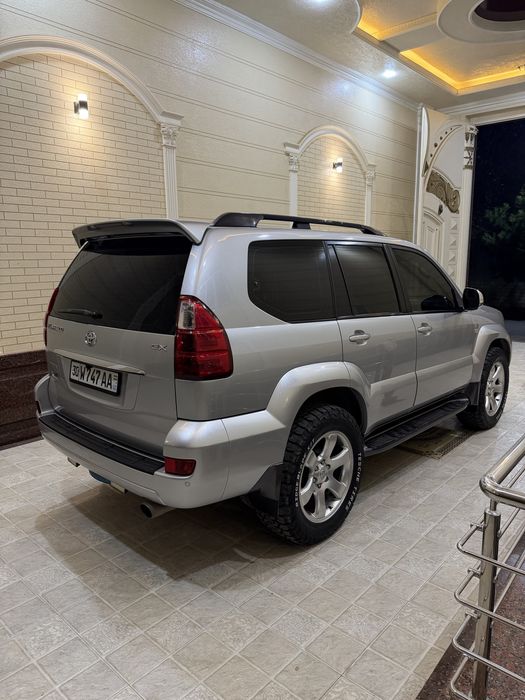 Tayota prado 120 sotiladi