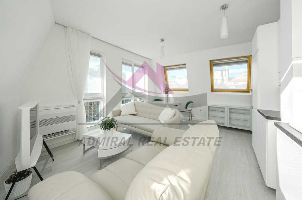 Дава се под наем Двустаен апартамент в Варна, Център - 78 кв.м за 1097.01 € - Снимка #1