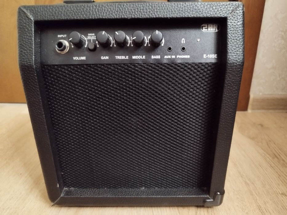 Boxa cu amplificare chitara electrica