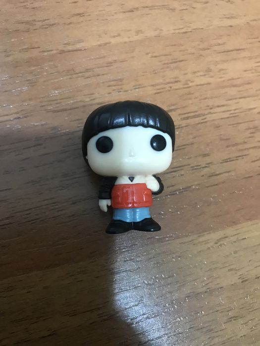 Фигурки очень странные дела