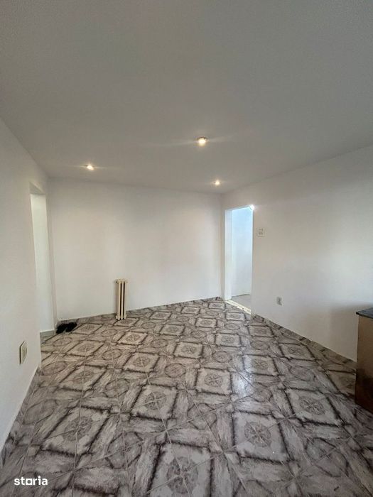 Apartament 2 camere  Zona Sud -parter- 34mp - 40000 euro