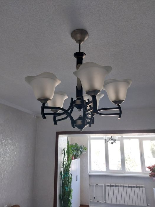 Люстры в отличном состоянии