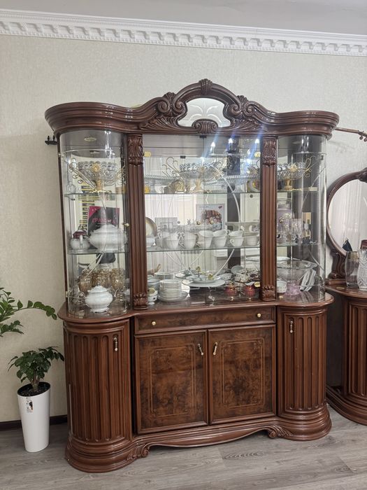 Срочно продаётся сервант