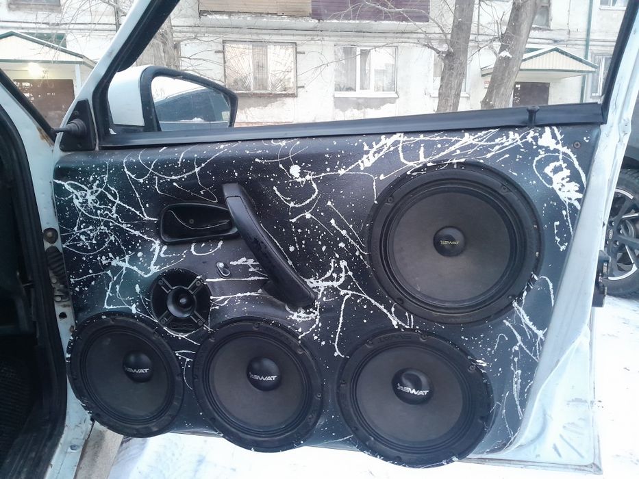 Продам Музыку хорошо играет