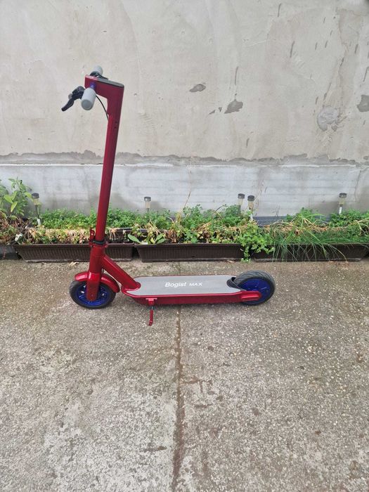 Trotineta electrica Bogist G30 MAX, motor 48V cu 500W, baterie de 15 A