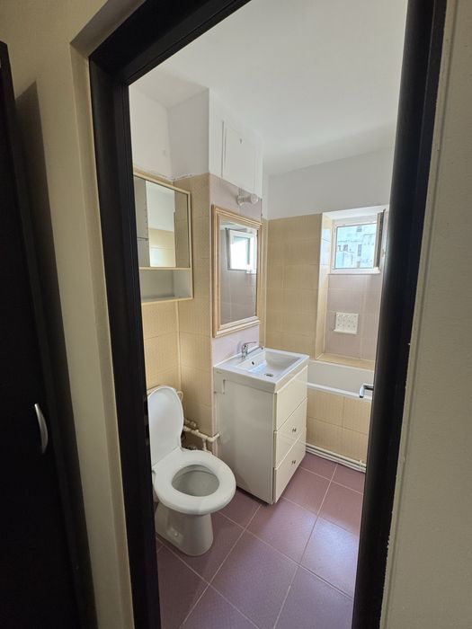 Inchiriez apartament 1 camera, Arcu Bacinschi Gara, langa fosta Billa, renovat, mobilat, disponibil imediat