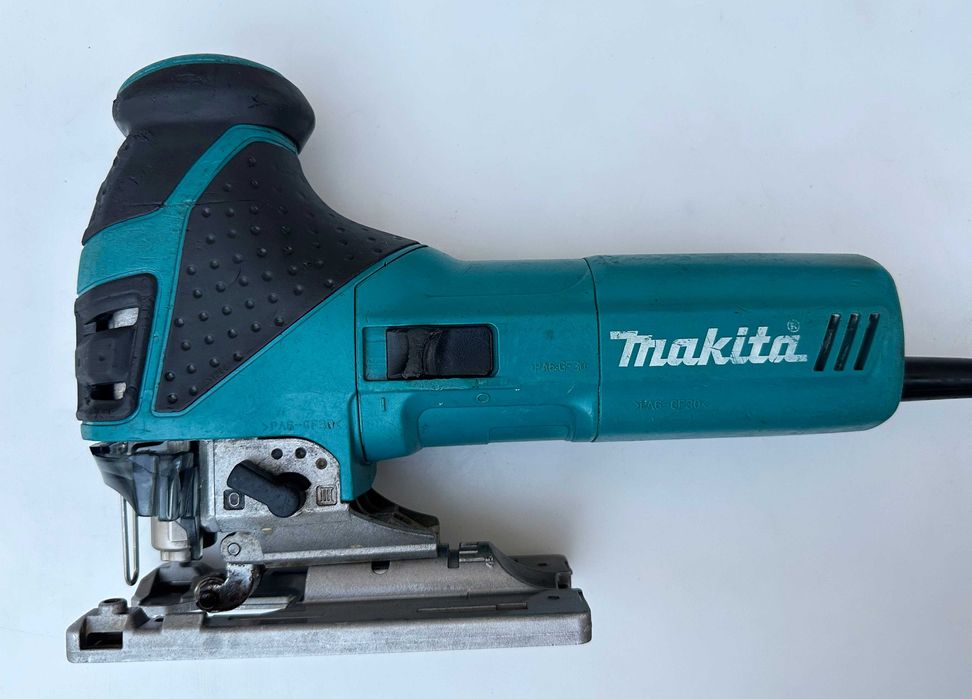Makita 4351FCT - Професионален прободен трион с обороти