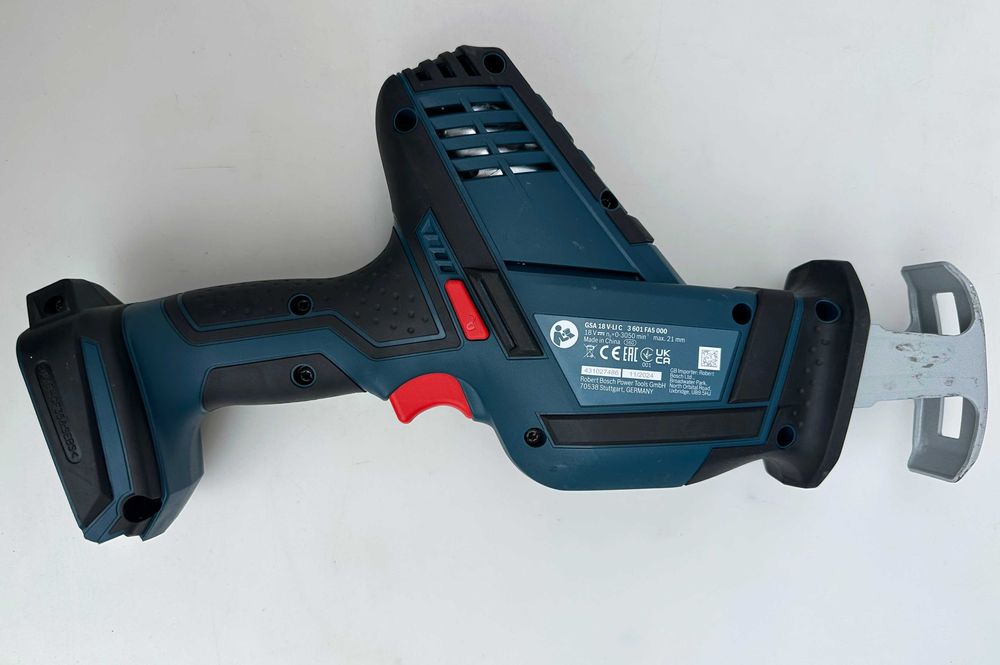 BOSCH GSA 18 V-Li C - Акумулаторен саблен трион 18V неразличим от нов!