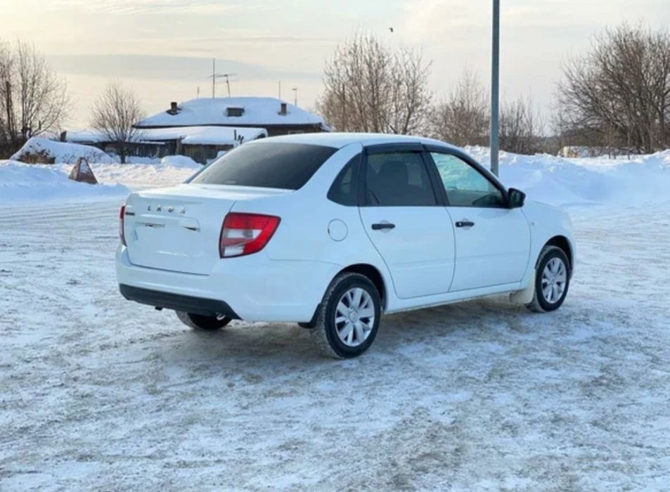 Гранта ФЛ 2021в отличном состоянии