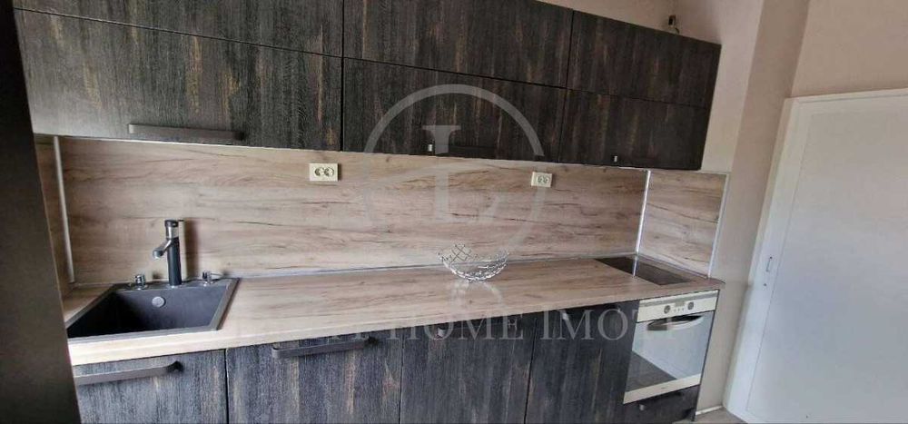 Продава се Тристаен апартамент в Пловдив, Кючук Париж - 68 кв.м за 1995 €/кв.м - Снимка #3