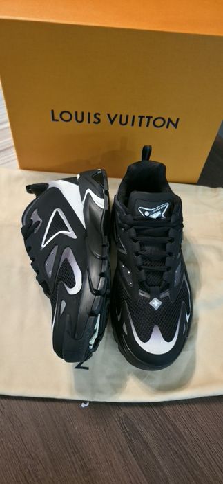 Louis vuitton sneakers black