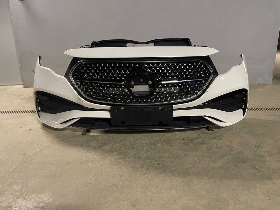 предна броня и преден панел за MERCEDES E W214 AMG