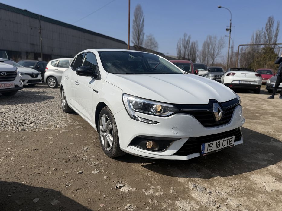 RENAULT Megane 2020 — imagine 2