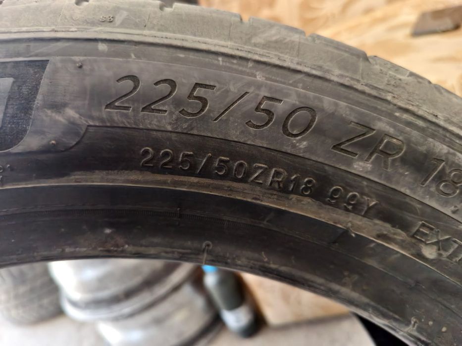 Продам 2 летних баллона 225/50/18