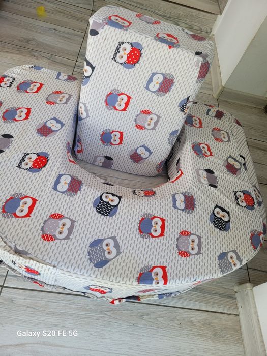 Perne pentru alaptat gemeni cu spatar, bufnite