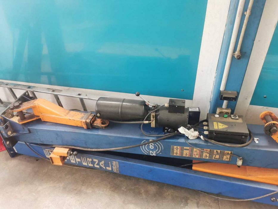 Автомобилен Двуколонен Подемник