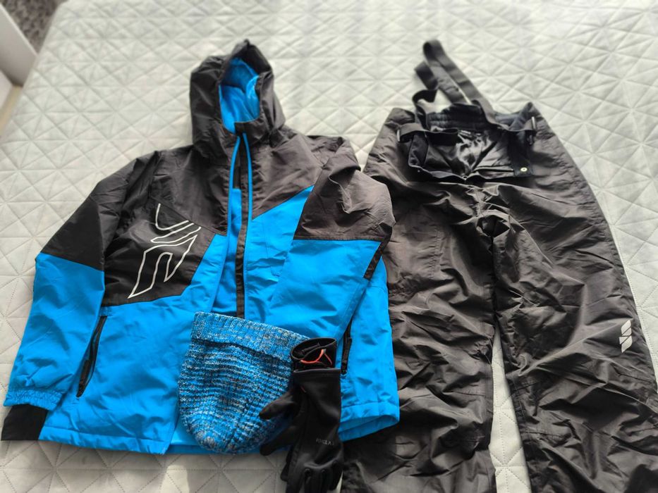 Ски екип 158/164см,шапка и ръкавици