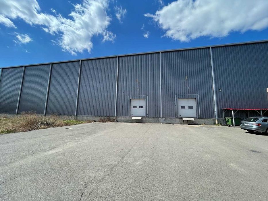 Depozite de închiriat - Spațiu comerial