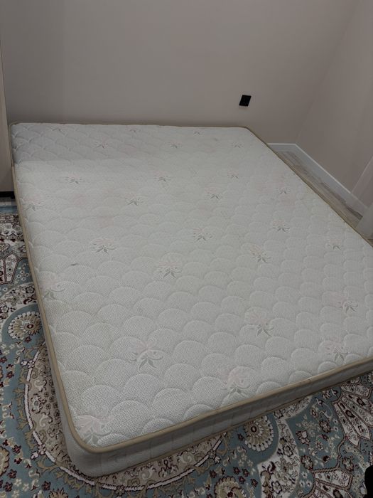 Матрас ортопедически ыңғайлы матрас.