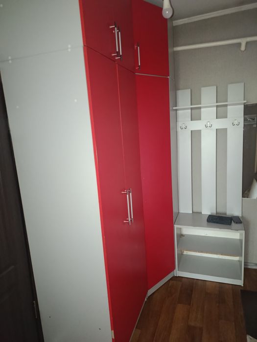 Продам шкаф прихожка