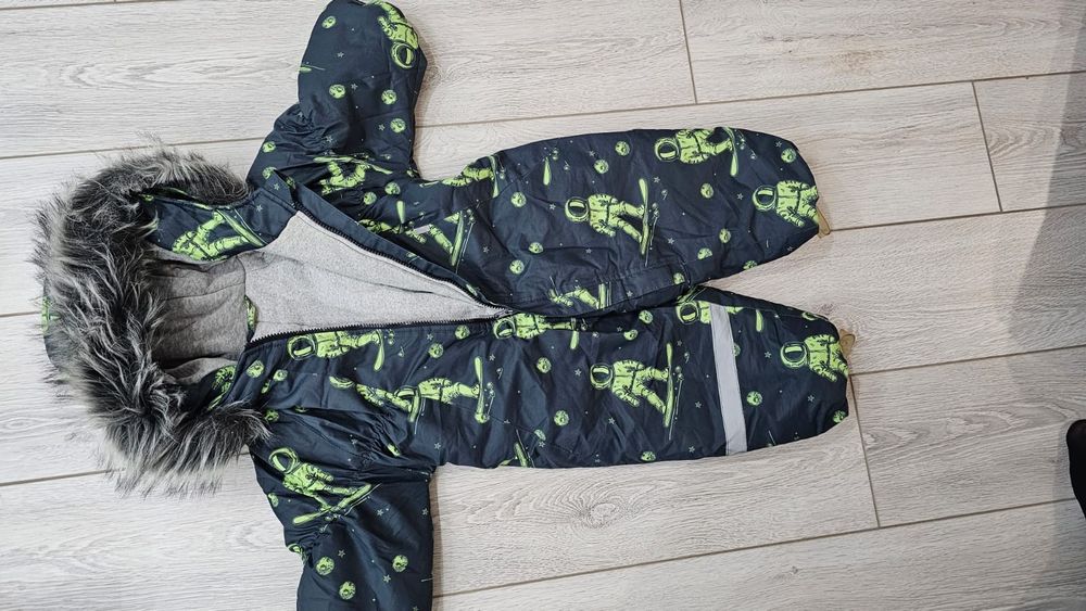 Продам комбинезоны осень и  зима