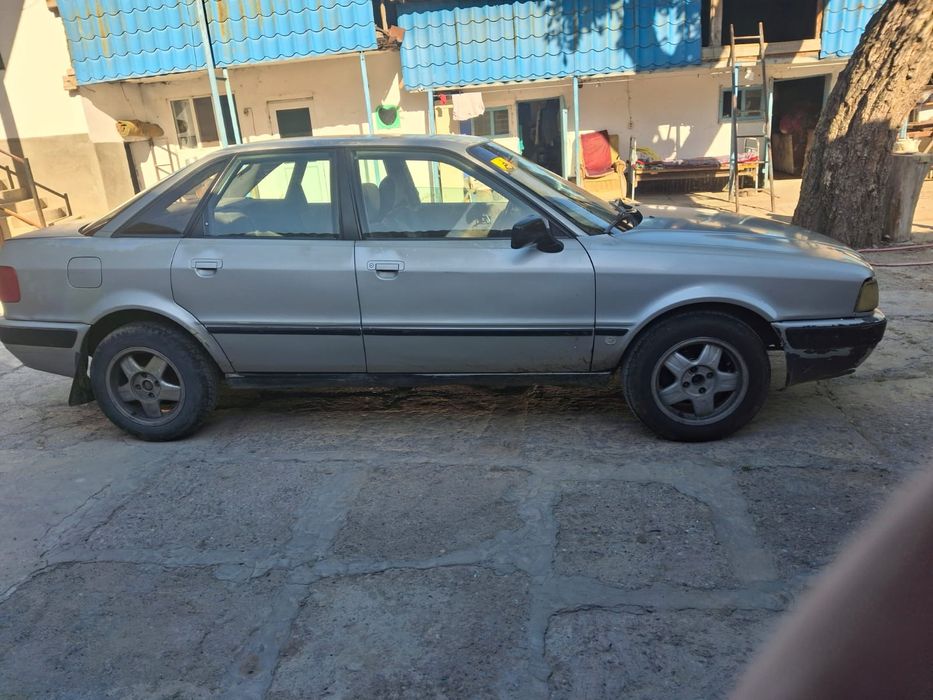 AUDI-80 б-4. 1992г выпуска Двигатель 2,0 куб.