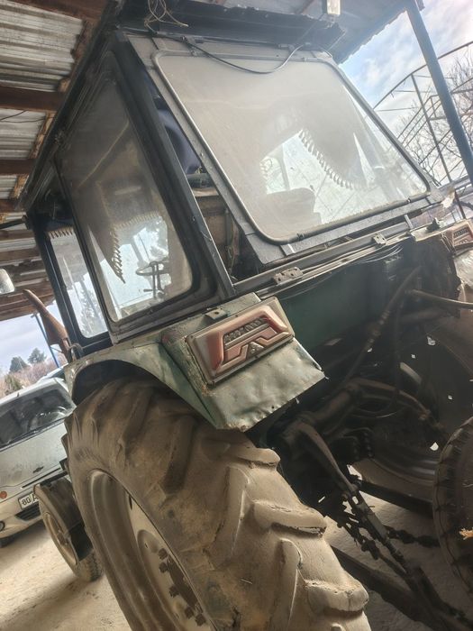 T40 traktor sotiladi