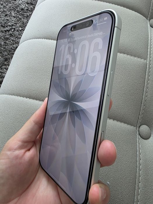 Продается Iphone 17 256gb, 100% акб, e-sim