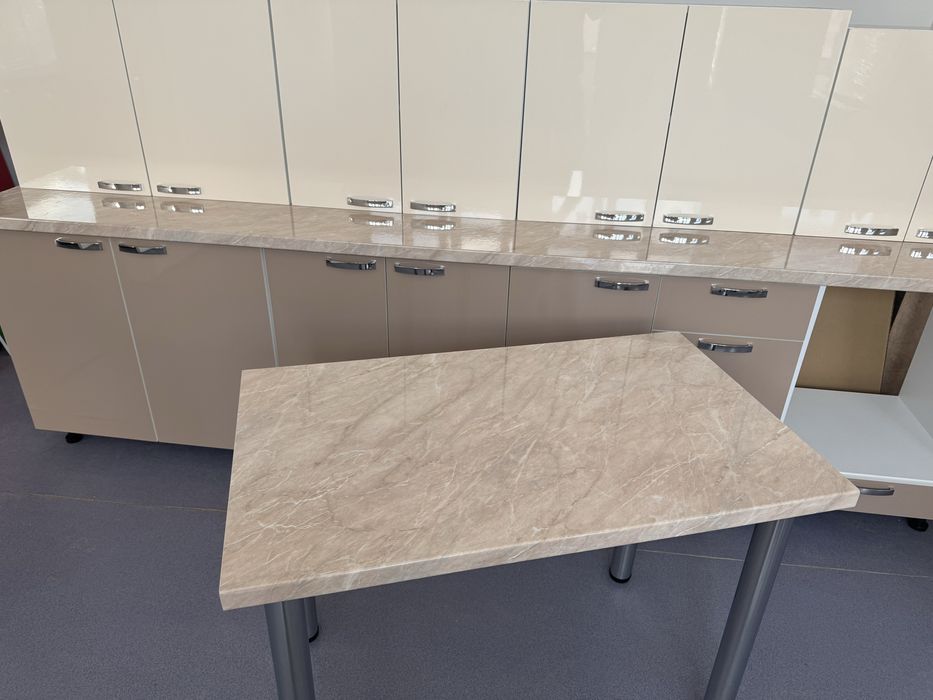 Mobila de bucatarie  MDF LUCIOS 300 cm, plus masa cadou !!