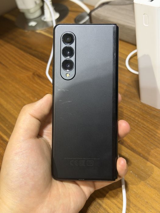 Samsung galaxy z fold 3