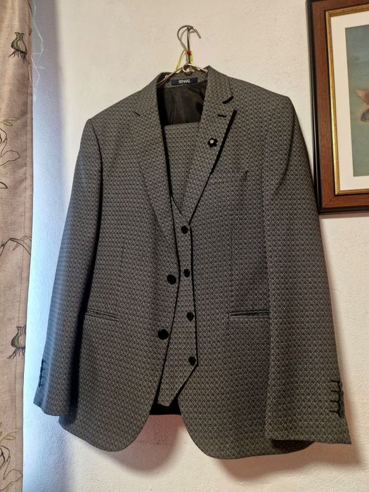 Costum barbatesc Suvari