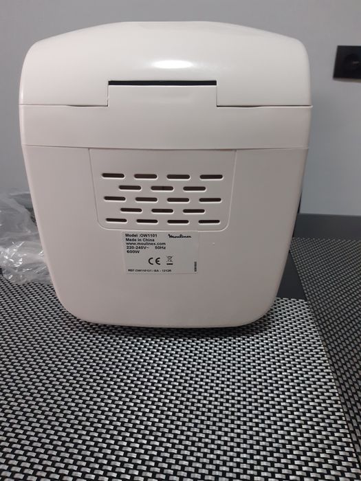 Mașină de făcut pâine