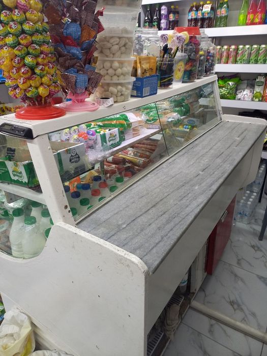 Витрина холодильник