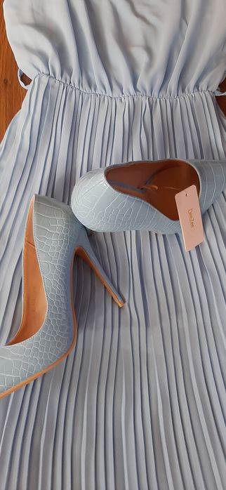 Рокля и обувки нови