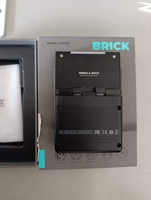 Игровая портативка Trimui Brick