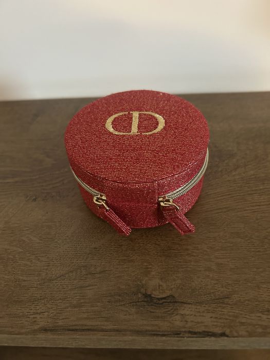 Cutie bijuterii Christian Dior