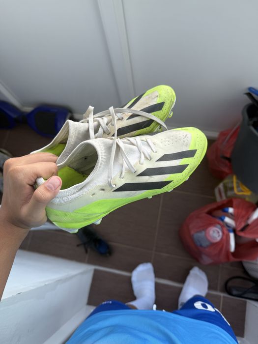 Vand ghete de fotbal nike sau adidas