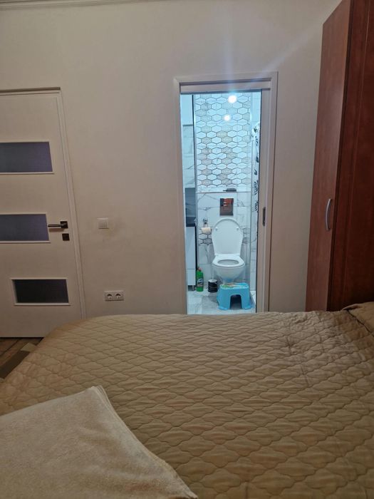 Apartament cu 4 camere 120 m2 construiți 100 m2 utili et 3/8 2 băi în cart Micro 17 BDUL Independentei