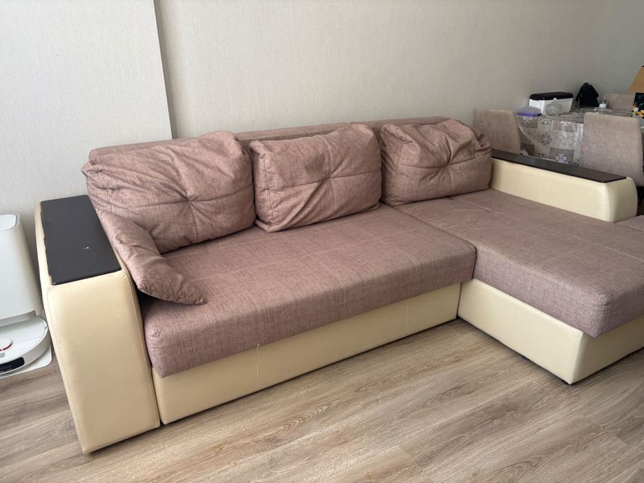 Мегкая мебель диван