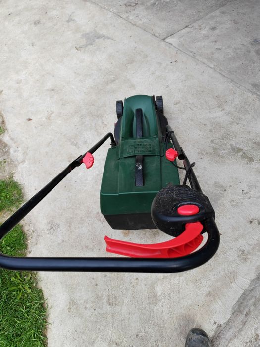 Електрическа косачка бош