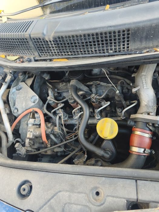 Motor 1.9 F9Q812 Renault Megane trafic vivaro primstar euro 4 complet