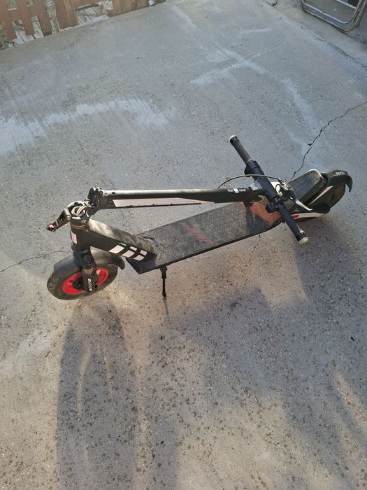 Vand Trotineta Electrica Aprilia eSR 2 DEFECTA