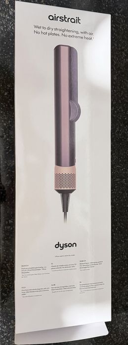 Dyson airstrait HT01