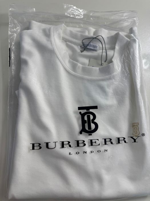 Burberry-Автентична чисто нова мъжка тениска номер Л