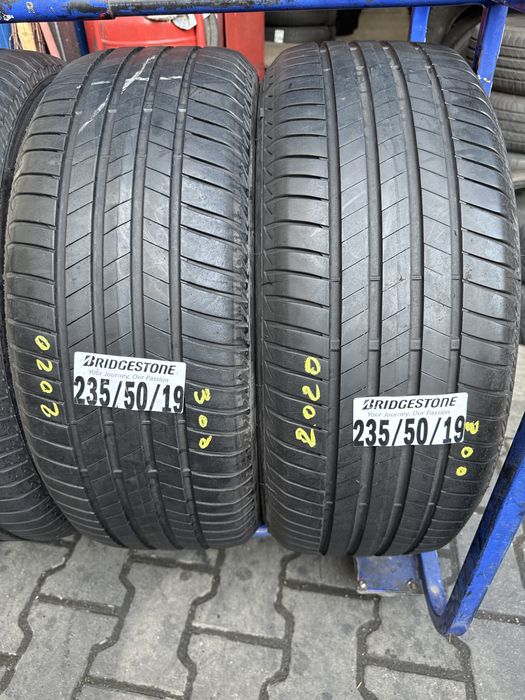 235/50/19 Bridgestone