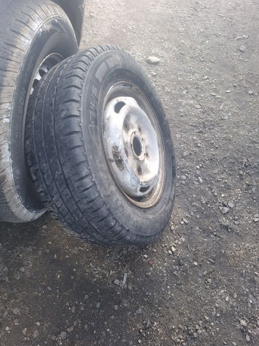 Vand roata rezerva R 15 ford tranzit are anvelopa 195 70 15 C michelin